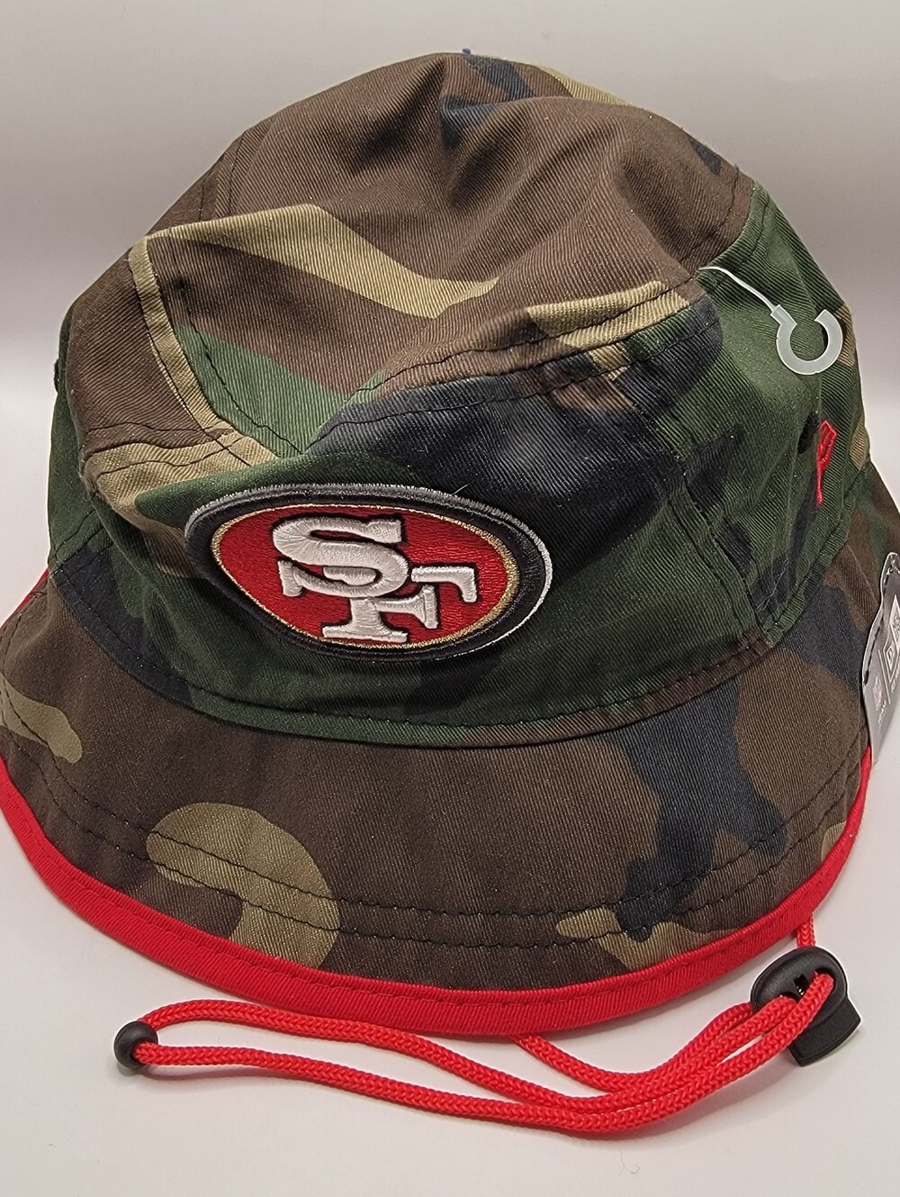 New Era Mens Camouflage Bucket Hat with Red Trim and 49ers Patch